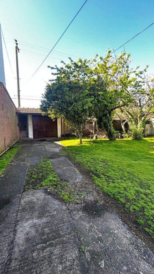 Casa de 4 ambientes con parque y garage, en alquiler 24 meses