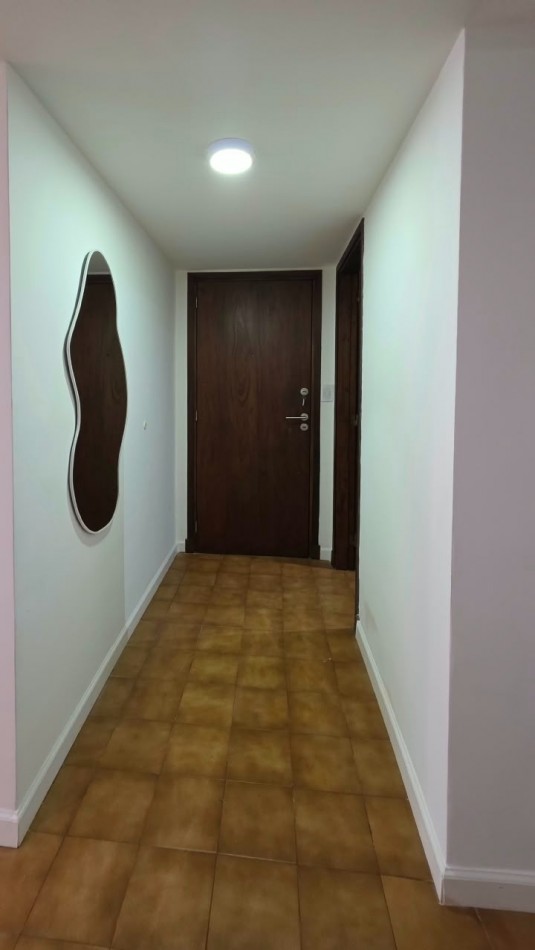 Departamento de 2 ambiente, al frente con balcon, y dependencia. Mar del Plata