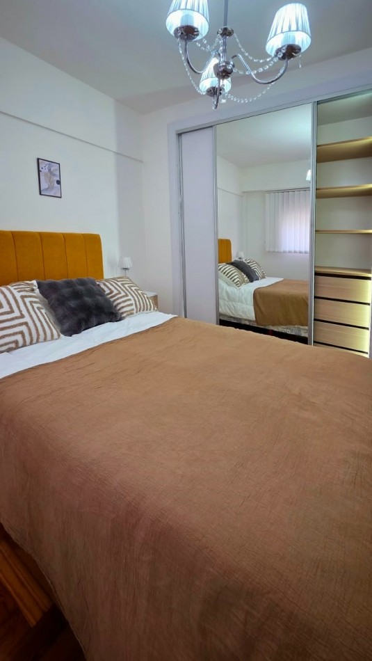 Departamento de 2 ambiente, al frente con balcon, y dependencia. Mar del Plata