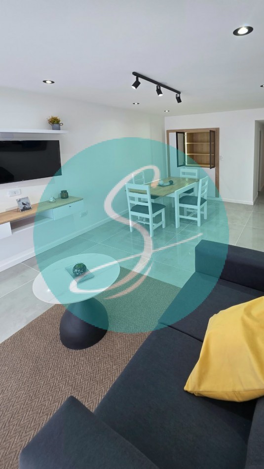 Departamento de 2 ambiente, al frente con dependencia, balcon y vista lateral al Mar