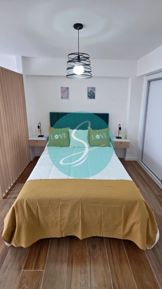 Departamento de 1 Ambiente, con balcon saliente, Zona Guemes