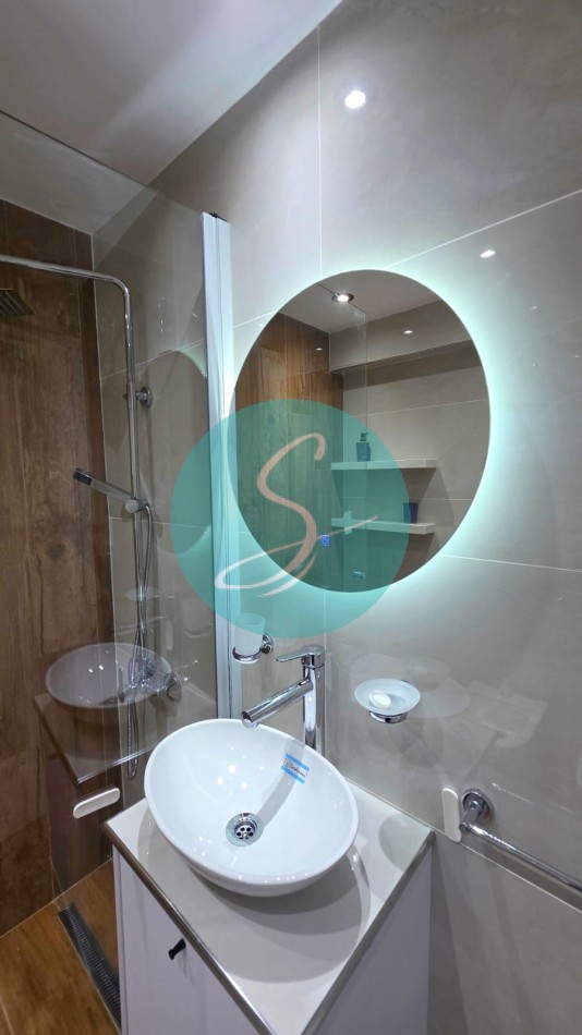 Departamento de 1 Ambiente, con balcon saliente, Zona Guemes
