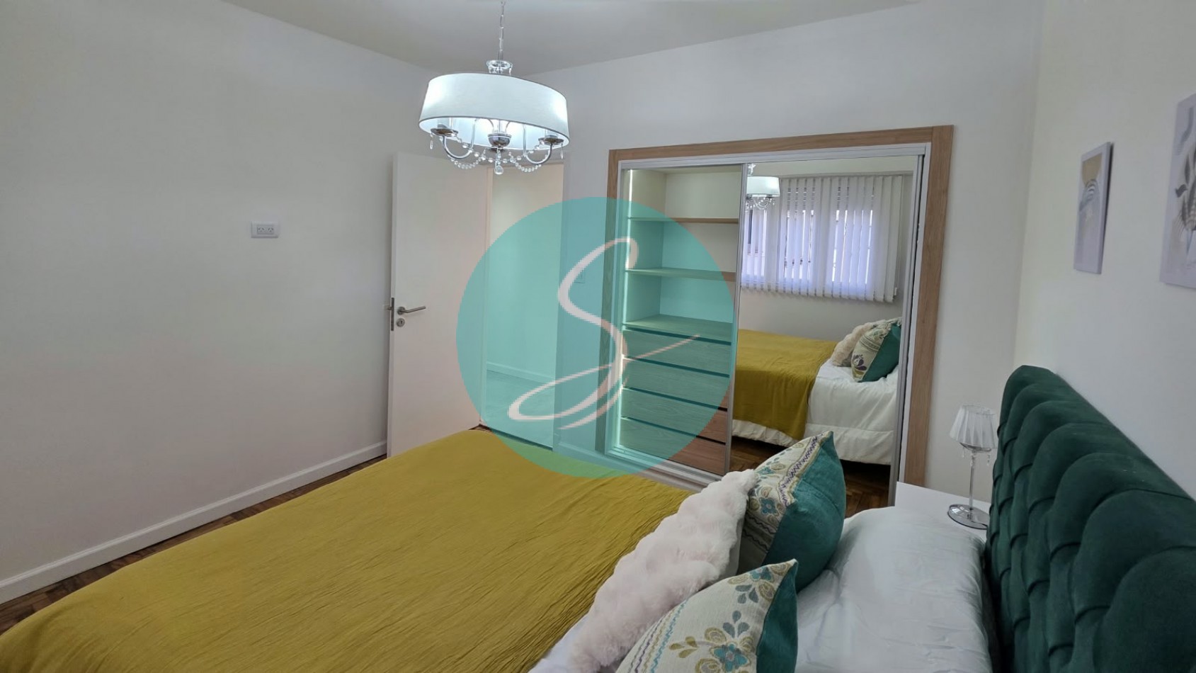 Departamento de 2 ambiente, al frente con dependencia, balcon y vista lateral al Mar