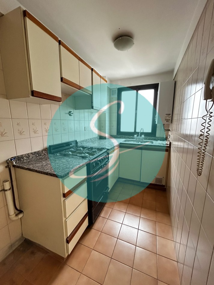 Departamento de 2 ambientes, con vista lateral al mar. Alquiler 24 meses