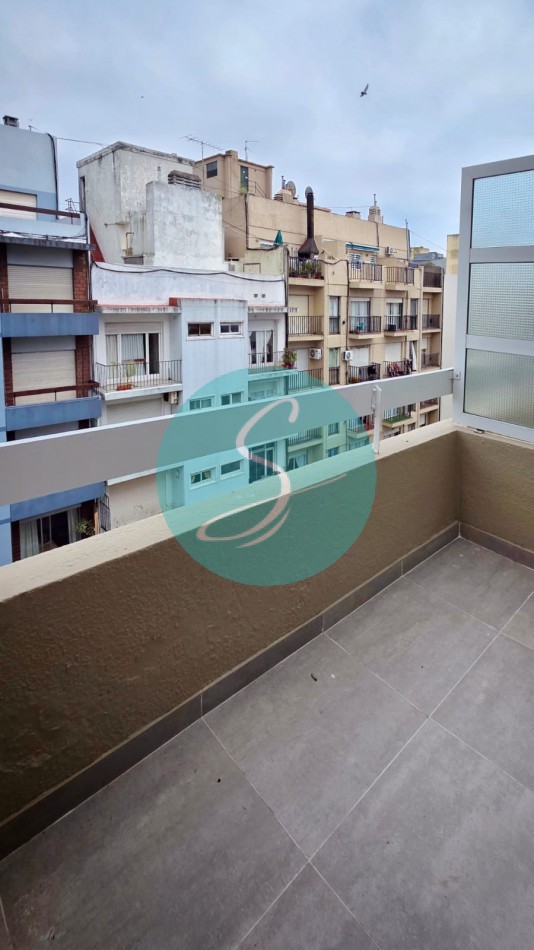 Departamento de 1 Ambiente, con balcon saliente, Zona Guemes