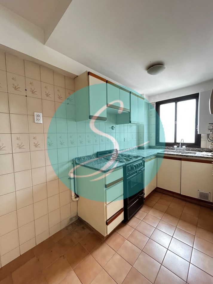 Departamento de 2 ambientes, con vista lateral al mar. Alquiler 24 meses
