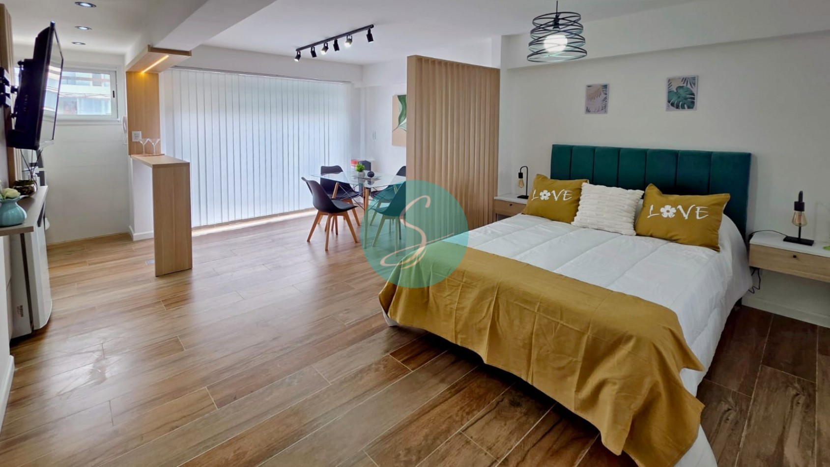 Departamento de 1 Ambiente, con balcon saliente, Zona Guemes