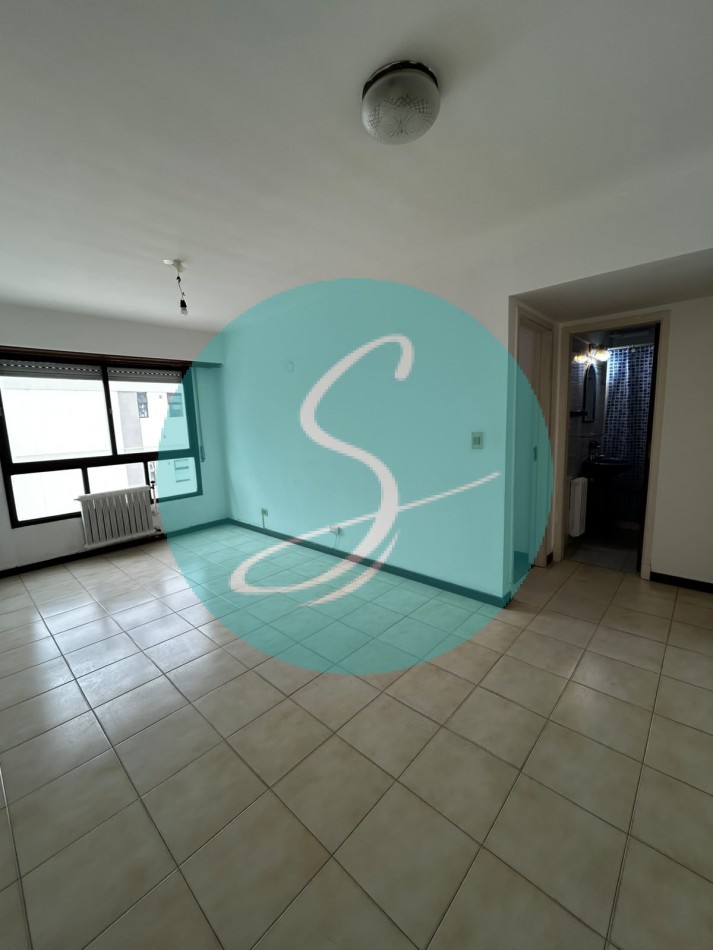 Departamento de 2 ambientes, con vista lateral al mar. Alquiler 24 meses