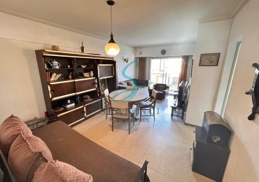 Departamento de 2 ambientes, con balcon corrido, Plaza Colon